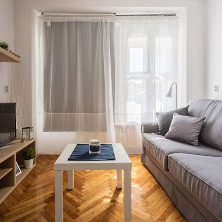 Apartment Petra By Blue Apartments Zagreb Bagian luar foto