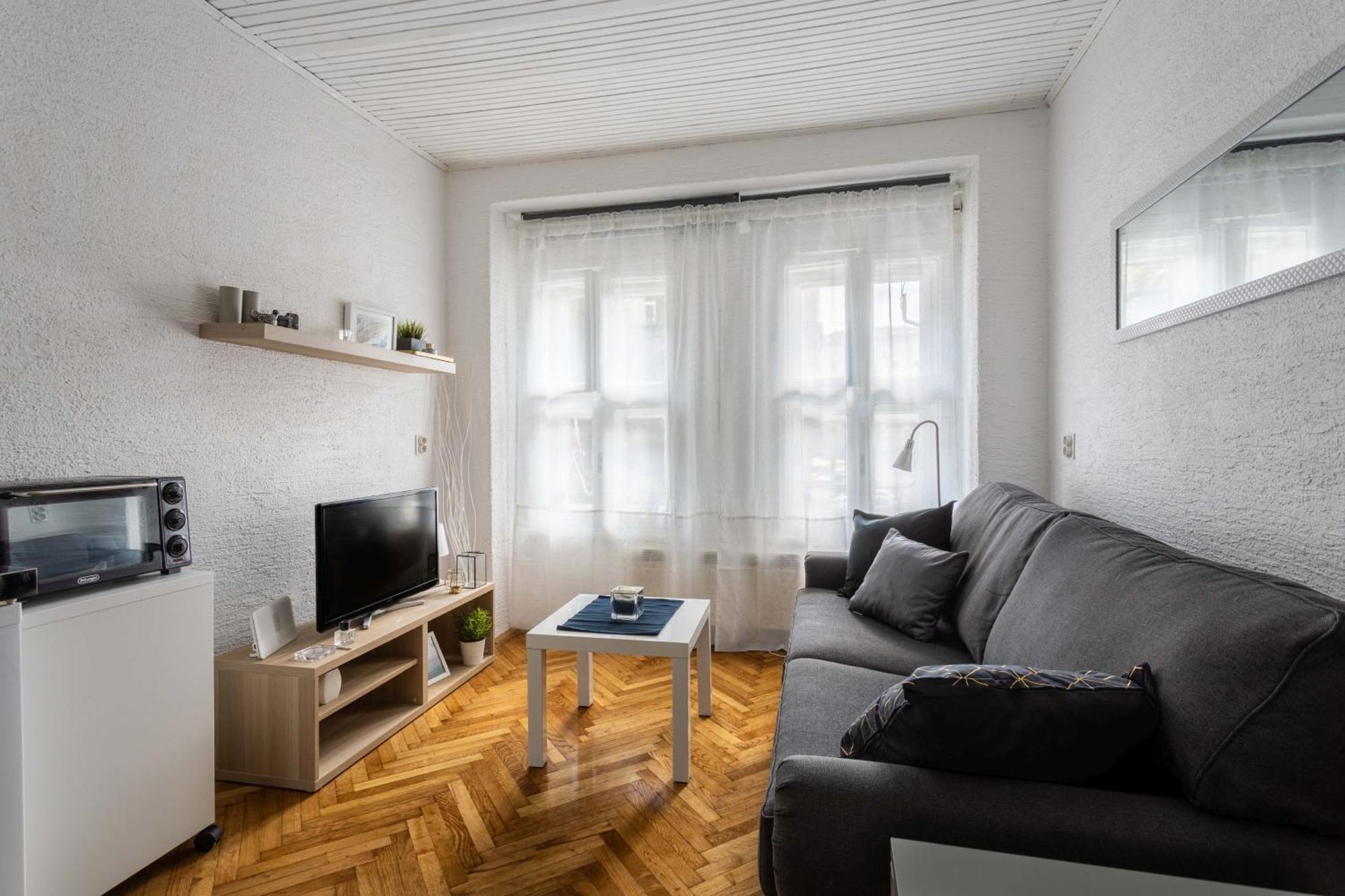 Apartment Petra By Blue Apartments Zagreb Bagian luar foto